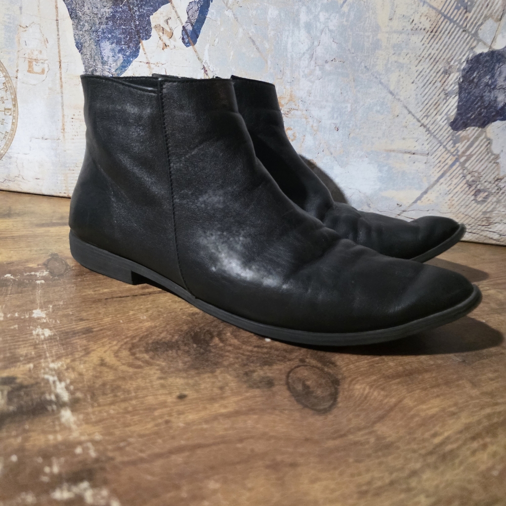 Bueno Soft Black Leather Women's Ankle Booties